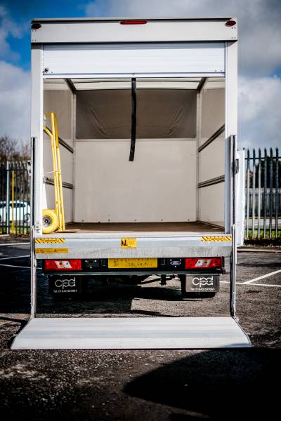 Luton van tail lift